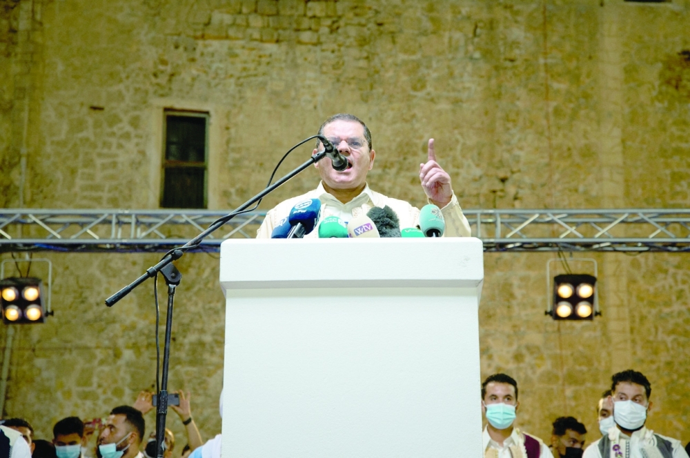 رئيس الوزراء الليبي يعد بقانون انتخابات جديد لحل الأزمة السياسية