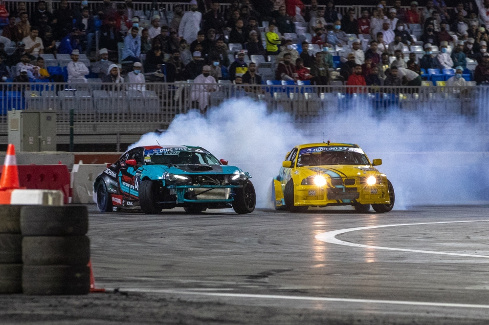 الليتواني بنكيديستاس تشيريا بطل الجولة الثانية لبطولة عُمان الدولية للانجراف