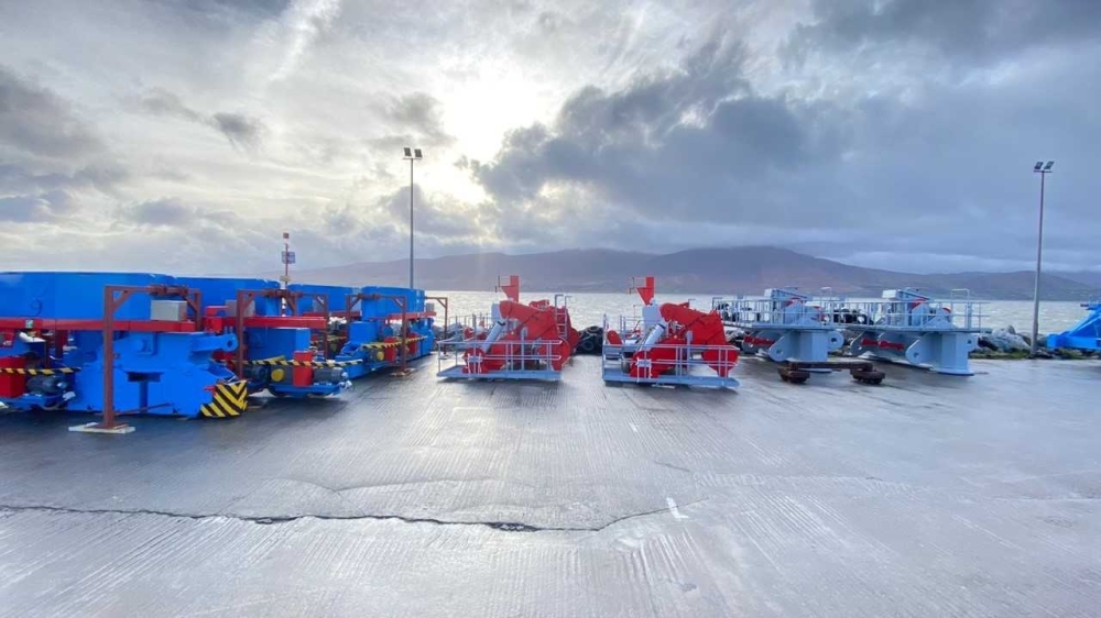 إنجاز 60% من مشروع رافعات الحاويات بالرصيف التجاري لميناء الدقم