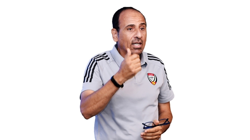 علي الطريفي يصل مسقط لمباشرة عمله كخبير فني تحكيمي باتحاد الكرة