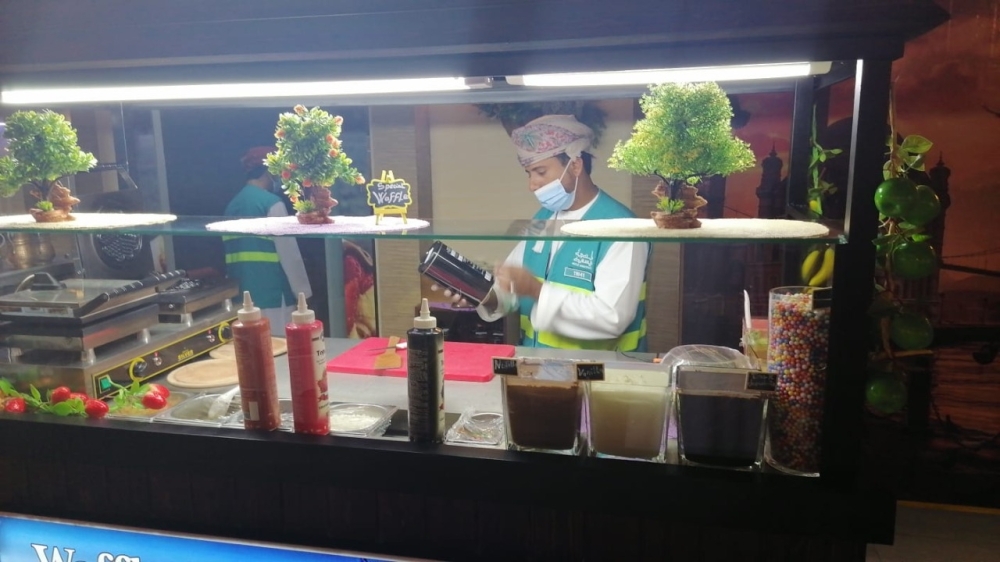 مخالفات وملاحظات لتصحيح أوضاع الأنشطة التجارية بالسيب