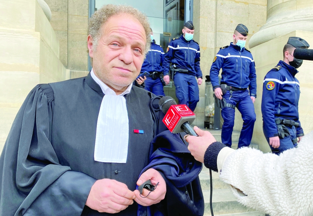 بدء محاكمة 3 اشخاص مقربين من منفذي عملية قتل قس فرنسي