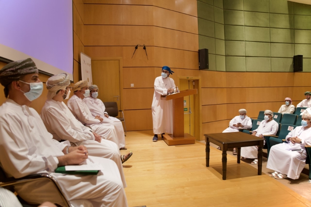 سوق المال تستعرض الخيارات التمويلية للشركات القائمة في المنطقة الحرة بصحار