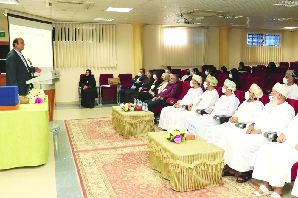 جامعة نزوى تحتفل بإشهار «معجم نزوى للأفعال العربية المعاصرة»