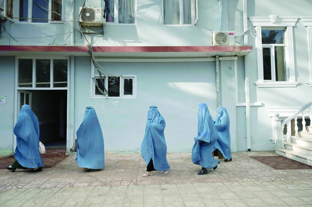 كيف غيرت عودة حركة طالبان حياة الأفغانيات ؟