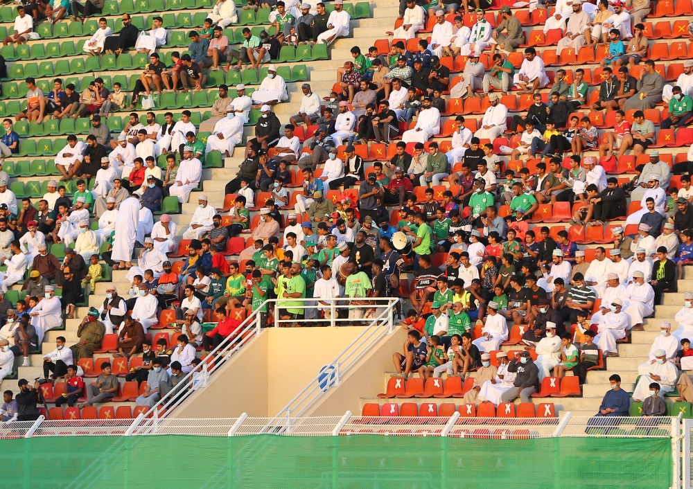 جماهير صحار تخطف الأنظار وتتحسر على الخسارة من الرستاق