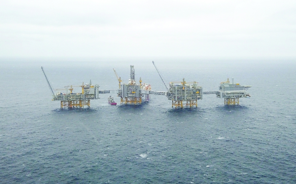 أسعار النفط تتراجع وسط تقارير عن اقتراب التوصل إلى اتفاق بشأن نووي مع إيران