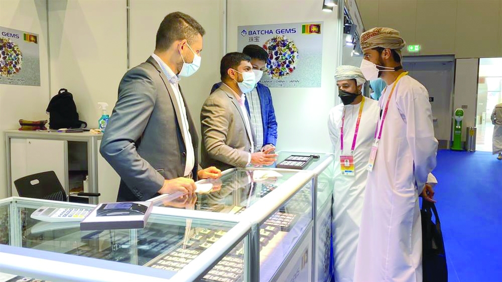 لقاءات ثنائية بين رجال الأعمال العمانيين ونظرائهم السريلانكيين