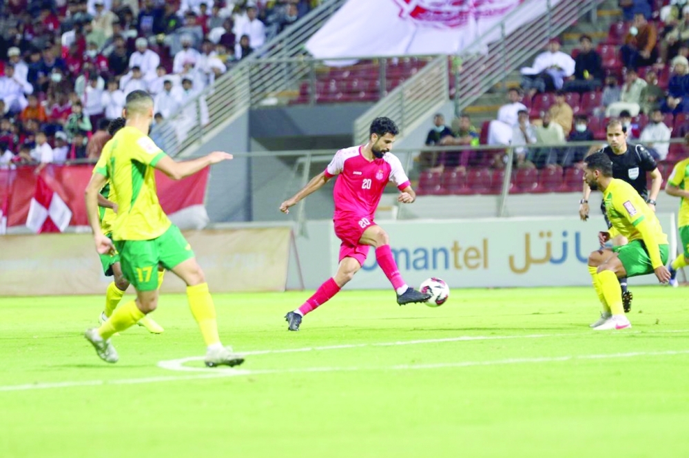 الكونغولي موتو يعزز صفوف فريق ظفار