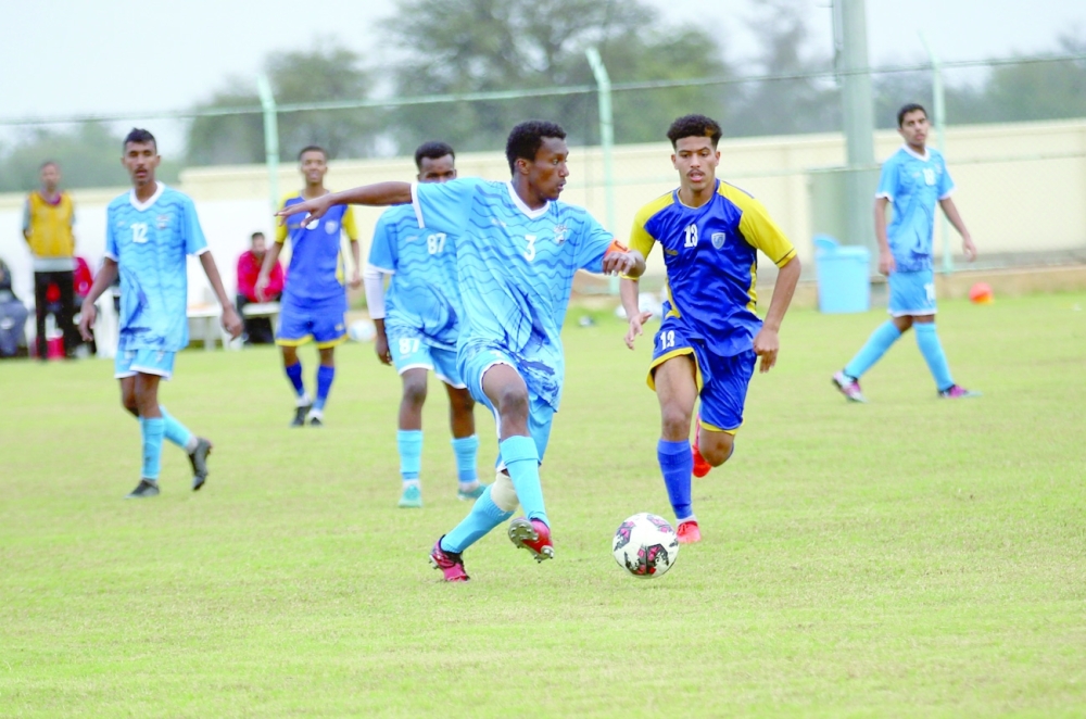 12 مباراة مثيرة في دوري الشباب لكرة القدم .. غداً