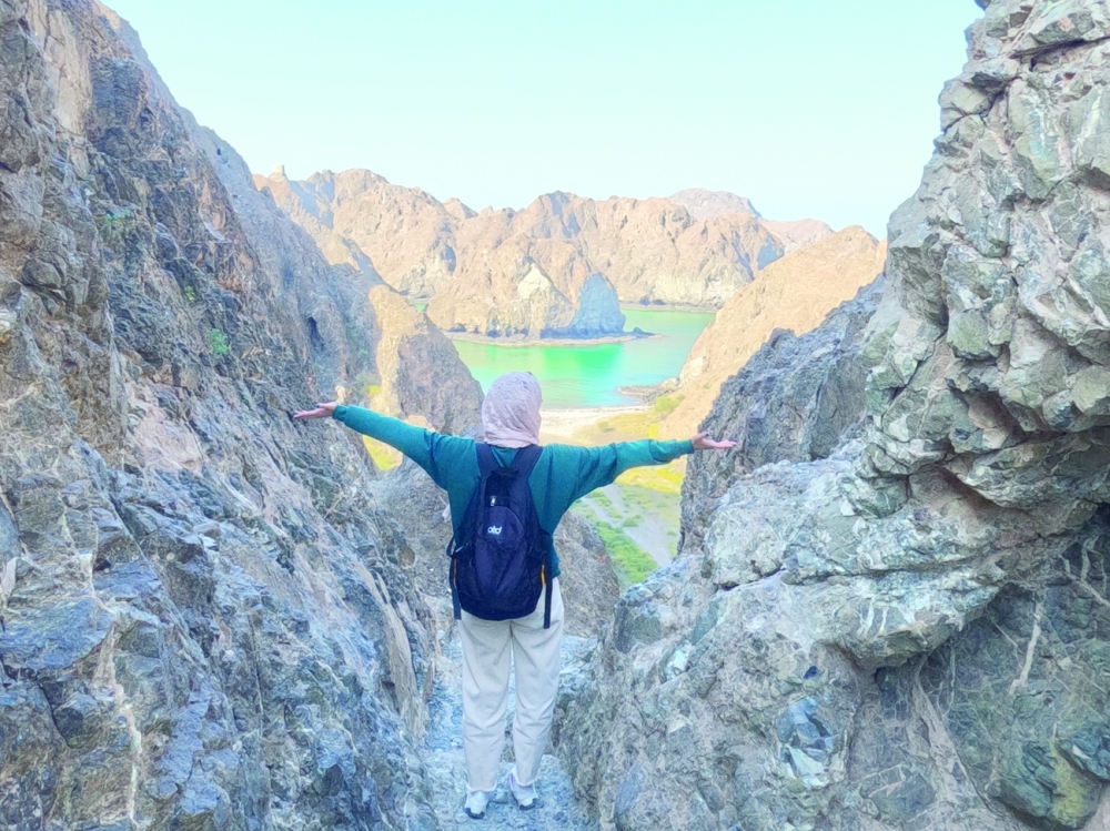 «مسار سداب» من الجبال إلى الإطلالة الشاطئية في قلب مسقط