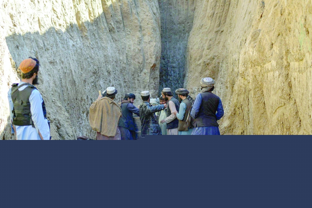 وفاة طفل عالق في بئر بأفغانستان