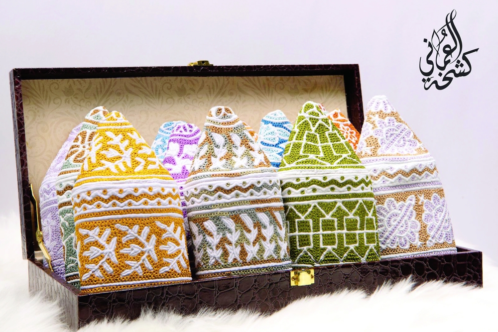 ساعدته كورونا في بناء الحساب الإلكتروني لـ«كشخة العماني»عمر الهنائي: كسبت ثقة الزبائن بتقديم منتجات تتميز بالجودة العالية والنقوشات المتميزة