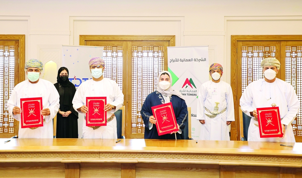 العمل تتبنى تأسيس عدد من الشركات الصغيرة والمتوسطة في مجال أبراج الاتصالات