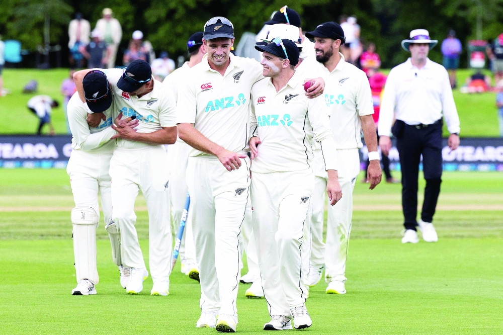 New Zealand end long drought, thrash South Africa in first Test