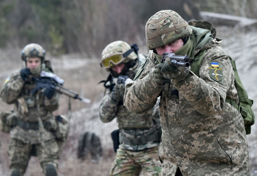 روسيا تختبر صواريخ بقدرات نووية في مناورات عسكرية..وواشنطن تحذّر من غزو وشيك لأوكرانيا