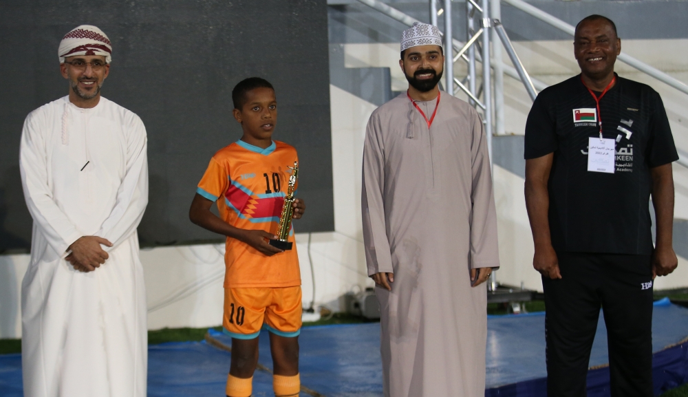 150 لاعبا في ختام مهرجان أكاديمية تمكين بنادي الخابورة