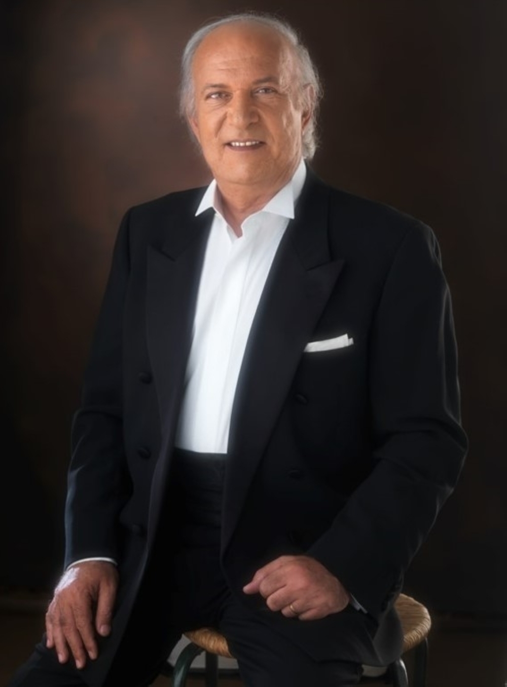 دار الأوبرا السلطانيّة مسقط تستضيف عازف البيانو والمؤلف عمر خيرت