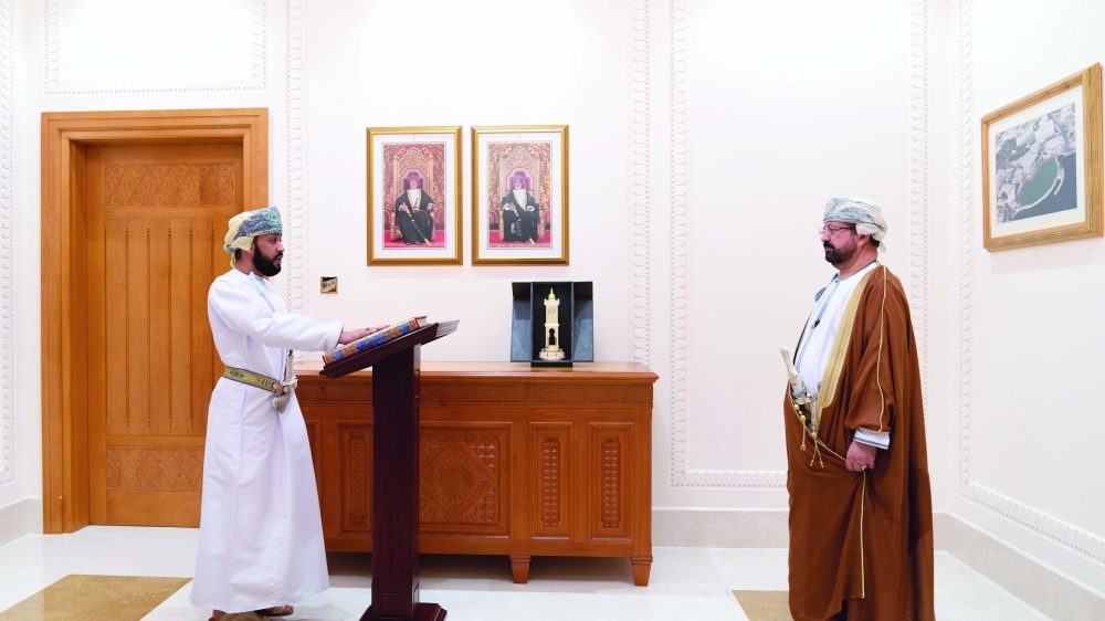 23 كاتبا بالعدل يؤدون اليمين أمام رئيس المحكمة العليا