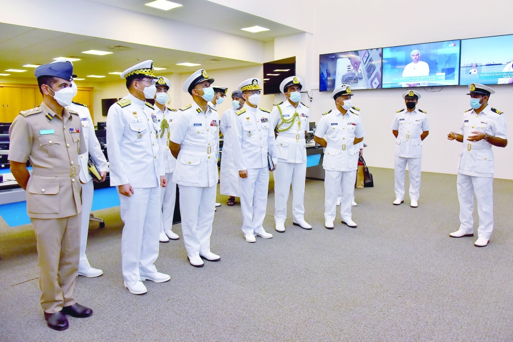 سلطنة عُمان وكوريا الجنوبية تستعرضان مجالات التعاون العسكري