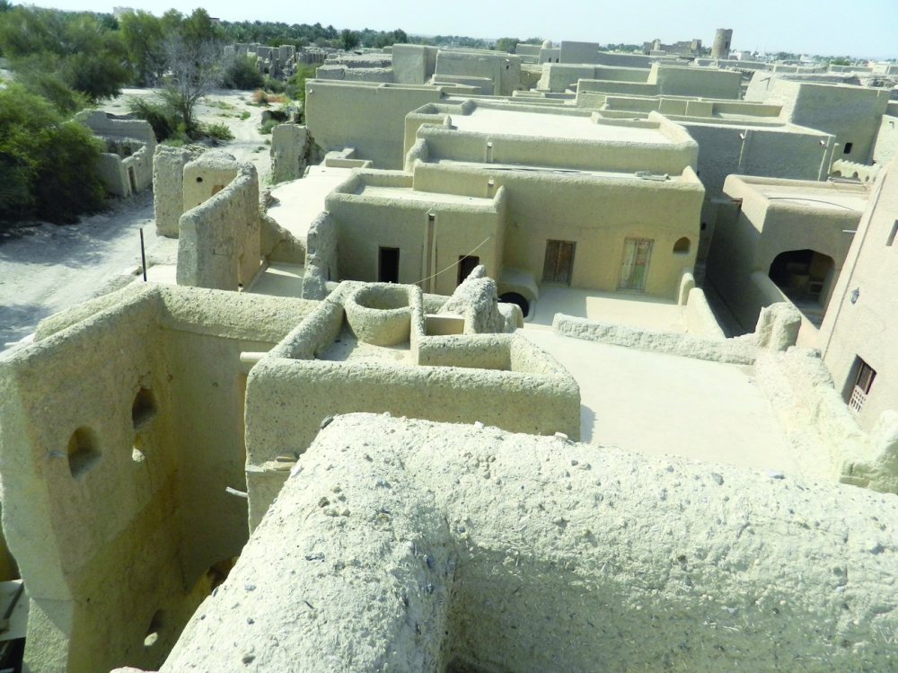 حارة البلاد بمنح تثير التساؤلات حول أسباب تأجيل «الاستثمار السياحي»