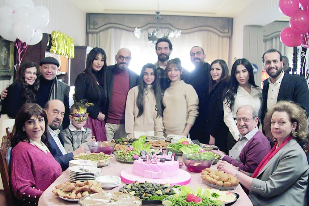 الدراما السورية تكافح وسط الأزمات لتلحق بموسم رمضان