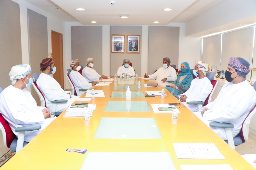 اتحاد الكرة يستشعر الخطر.. ويوجه بإيجاد بدائل تسويقية!