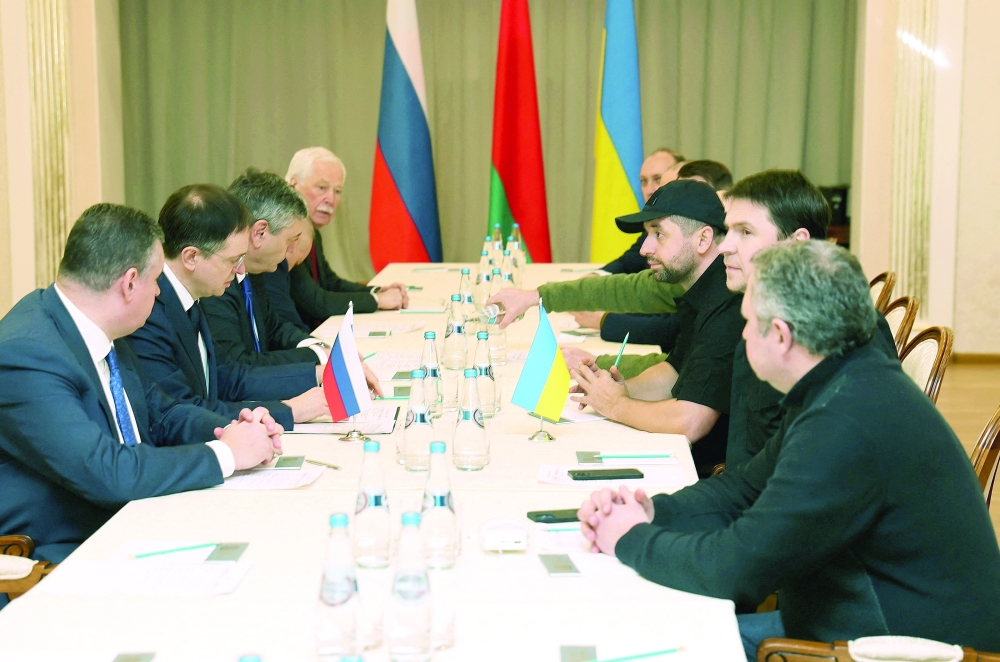 أوكرانيا تطالب «بوقف فوري لإطلاق النار».. و روسيا تغلق مجالها الجوي أمام ألمانيا و 35 دولة أخرى