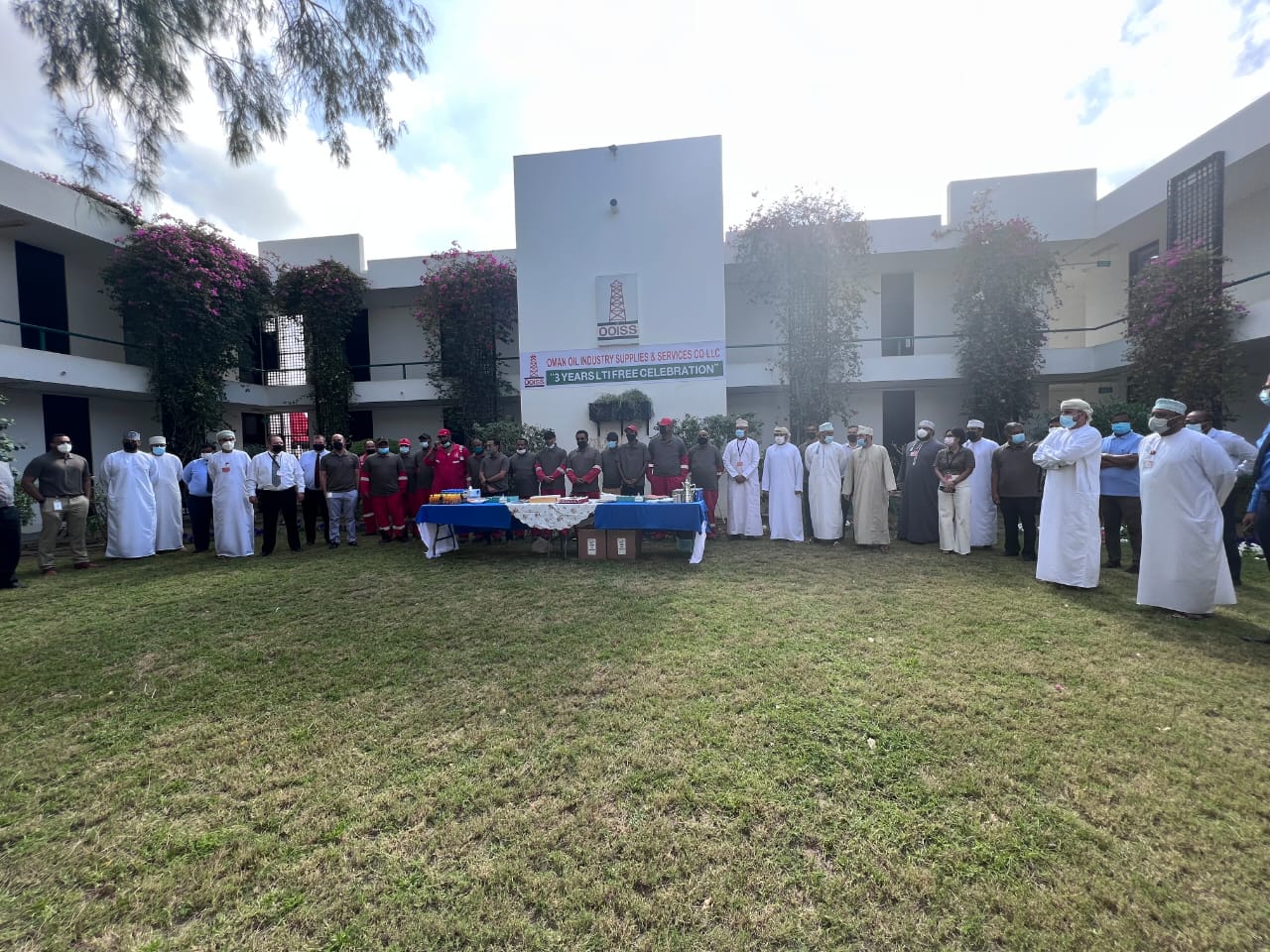 عمان لتجهيزات وخدمات الصناعات البترولية تسجل إنجازا جديدا في مستوى السلامة المهنية بالشركة