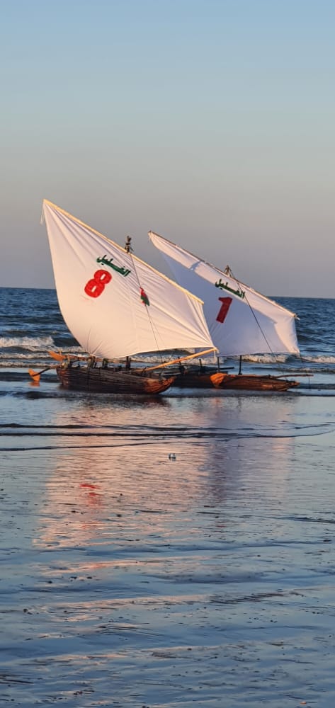 بلدة الغليل رسمت عراقة الماضي وأصالة الحاضر مع سباق القوارب التقليدية ( الشاش )