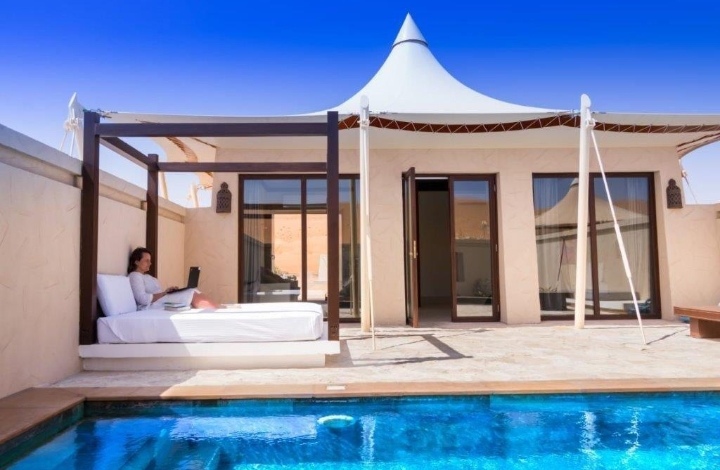 ٣ آلاف زائر لمخيم ليالي الصحراء في يناير