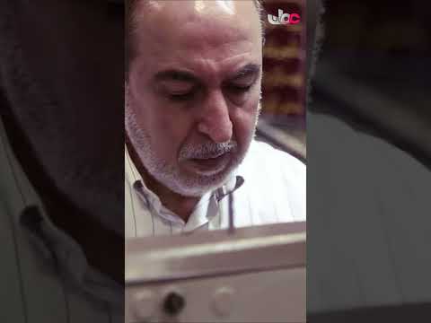 من معرض مسقط الدولي للكتاب.. صاحب أول مصحف مكتوب بالخيط والإبرة في العالم الذي استغرق 12 عاما