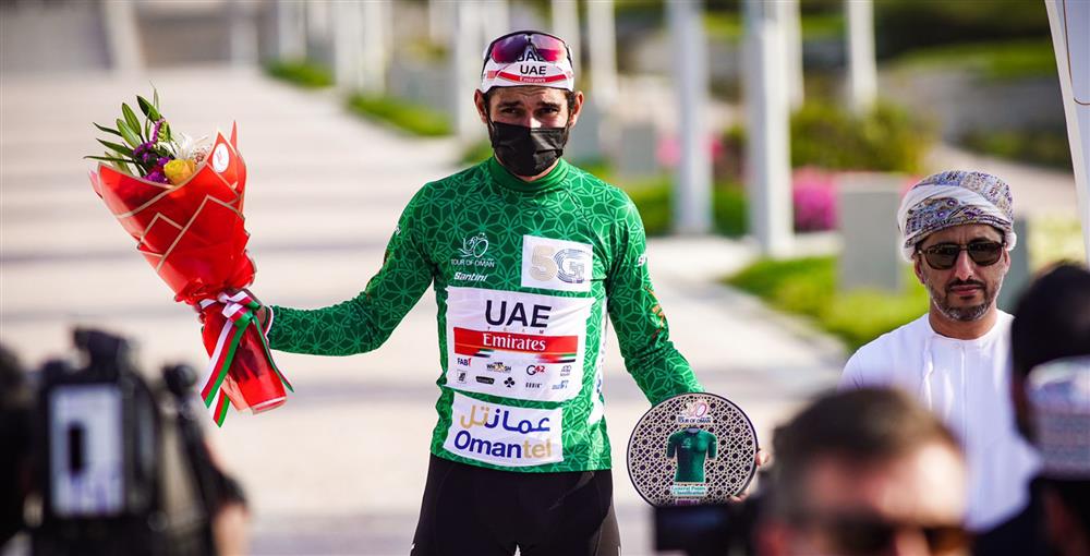 فريق الإمارات يفوز بسباق المرحلة الأولى لطواف سلطنة عُمان