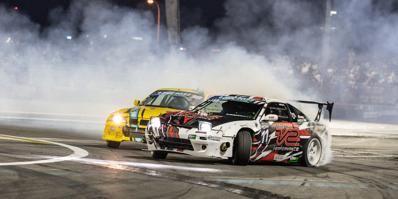 البريطاني ستيف باجزي يتوج بلقب بطولة عُمان الدولية للانجراف