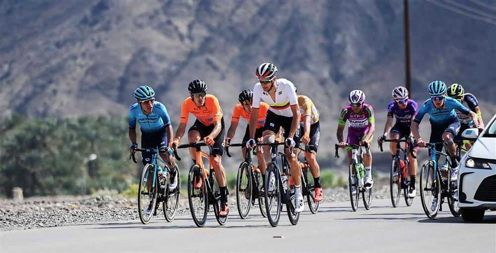 التشيكي جان هيرت يفوز بالمركز الأول في المرحلة الخامسة من طواف عُمان