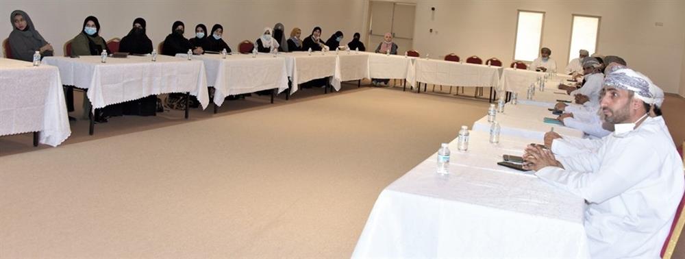 لقاء تعريفي لفريق رعاية الموهوبين بتعليمية الداخلية