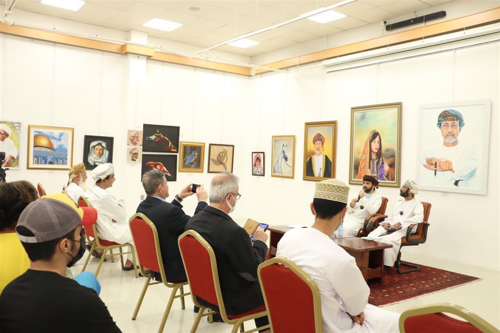 المتحف الوطني العماني والنادي الثقافي ينظمان جلسة فنية