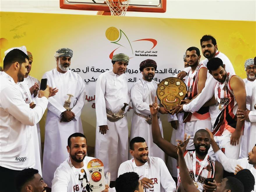 البشائر يتوج بدوري عام سلطنة عُمان لكرة السلة