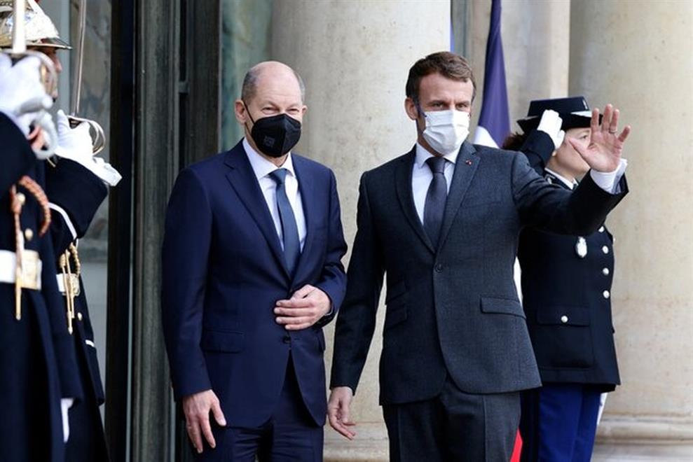 ماكرون وشولتس يتوجهان إلى موسكو وكييف وسط توترات بشأن أوكرانيا