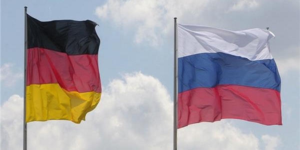 بدء المحادثات بين بوتين وشولتس في موسكو حول الأمن الأوروبي