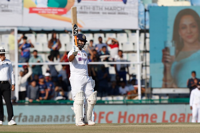 Pant and Vihari's knocks help India post 357/6 at stumps on day-1