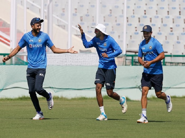 India practice under lights to get used to Day-Night playing conditions