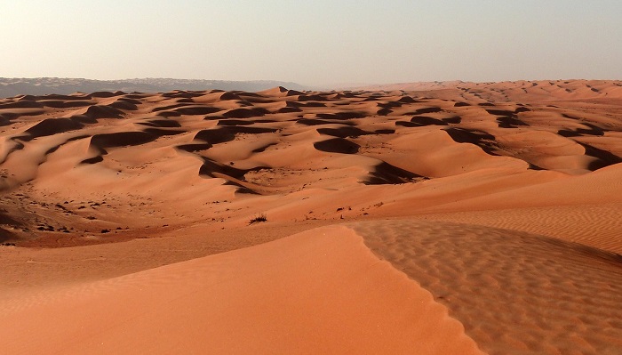 Weather: Oman's governorates witness active winds