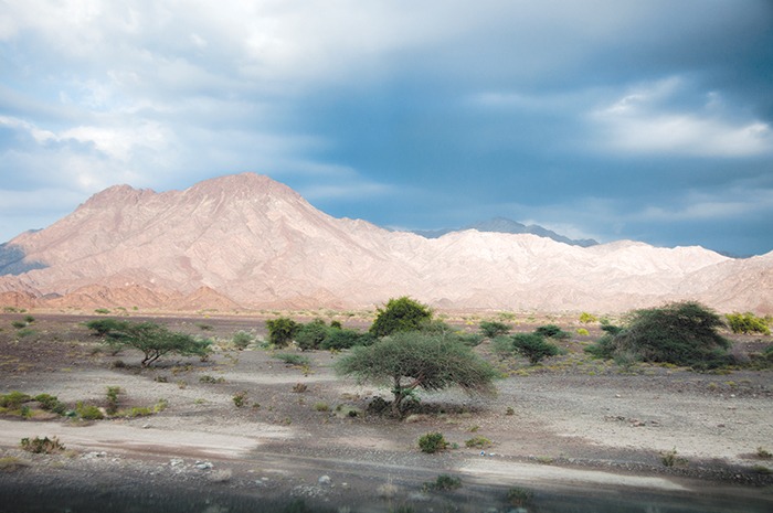 We Love Oman: White Mountains, a perfect place for off-road enthusiasts