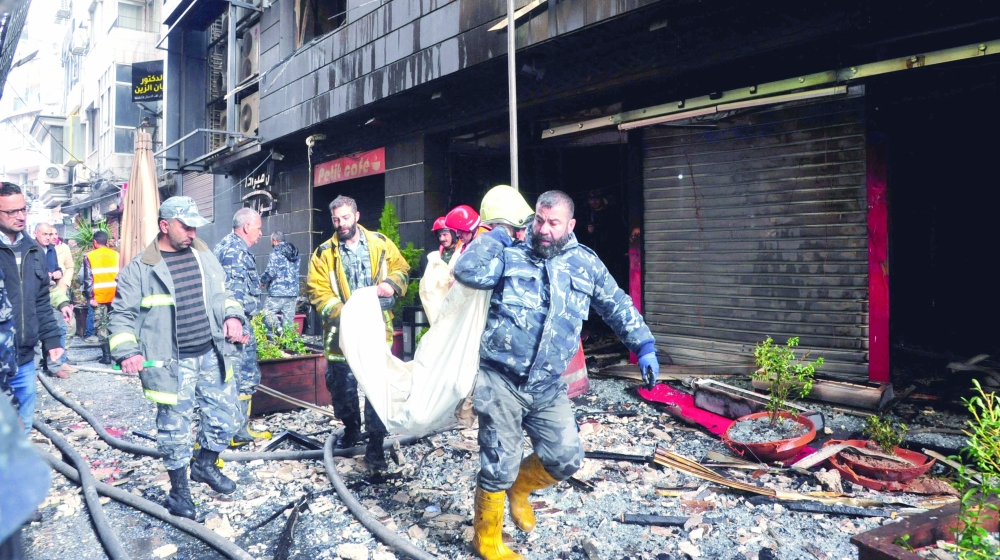 11 قتيلاً حصيلة حريق ضخم في مركز للتسوق بدمشق