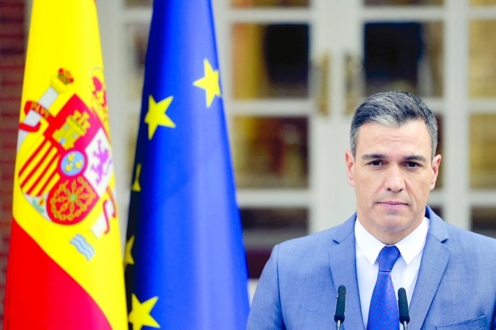 إسبانيا تعلن إرسال شحنة “معدات عسكرية هجومية” إلى “المقاومة الأوكرانية”