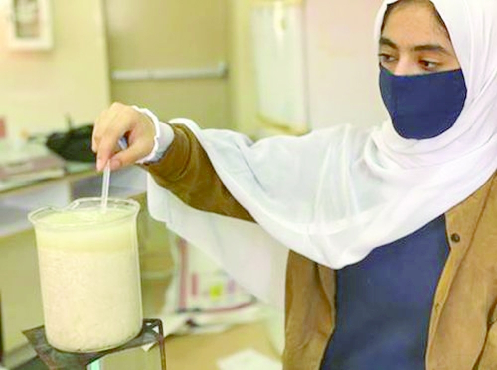 Student invents new type of bioplastic