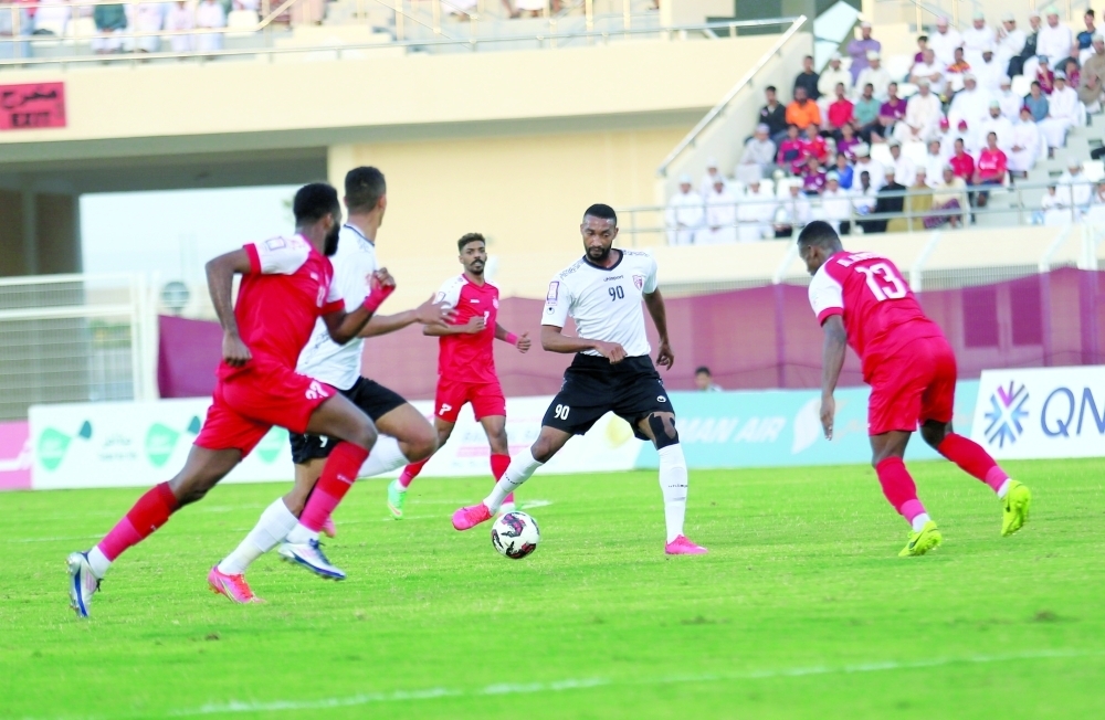 الرستاق يكتب التاريخ ويجرد ظفار من لقبه