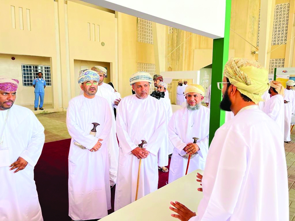 معرض بشليم وجزر الحلانيات يعرف باحتياجات سوق العمل