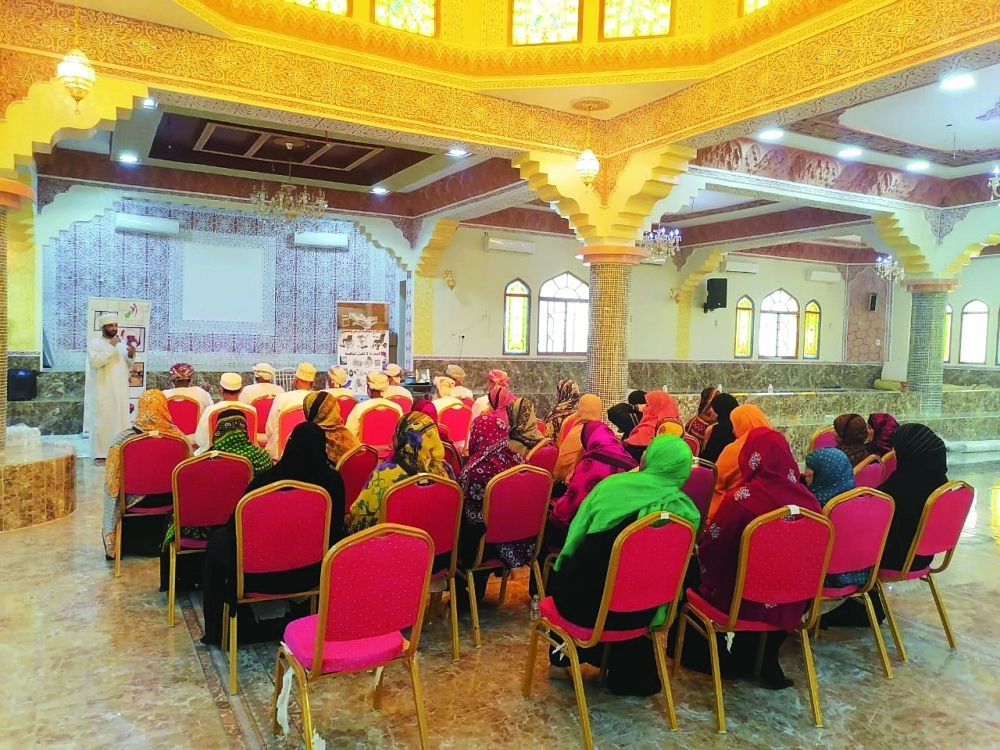 70 مسنا ومسنة يشاركون في فعالية «بهم تزدان الحياة»